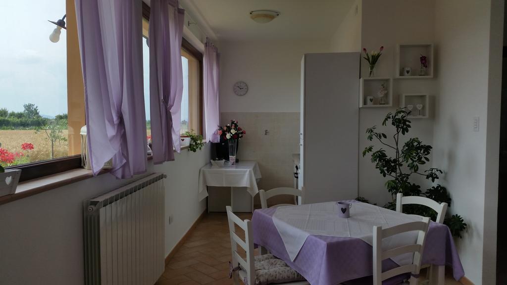 B&B Le Rose Spello Szoba fotó